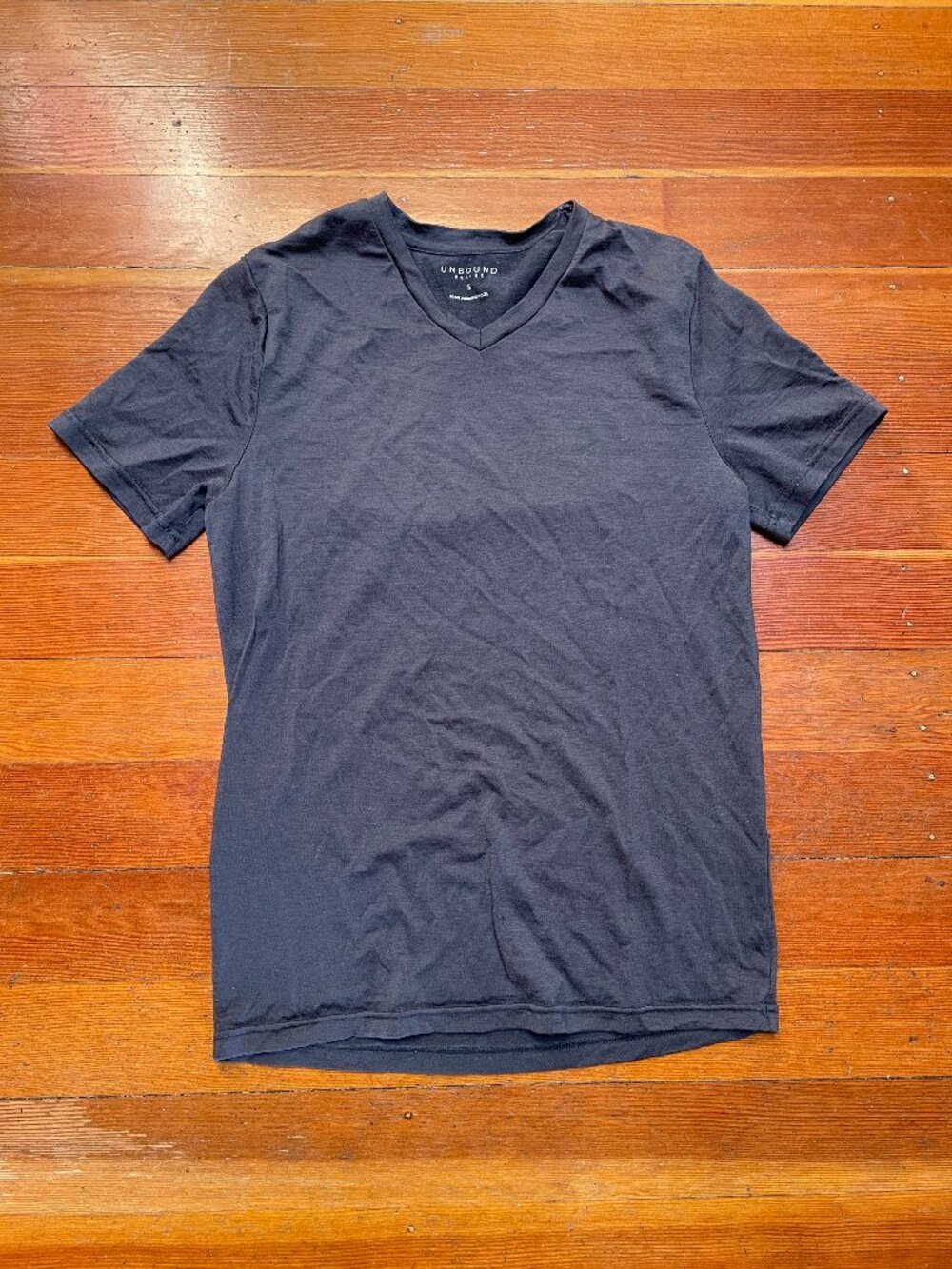 Unbound Merino 100% Merino Wool V-Neck T Shirt Charcoal Gray Men's Small Rrp $95